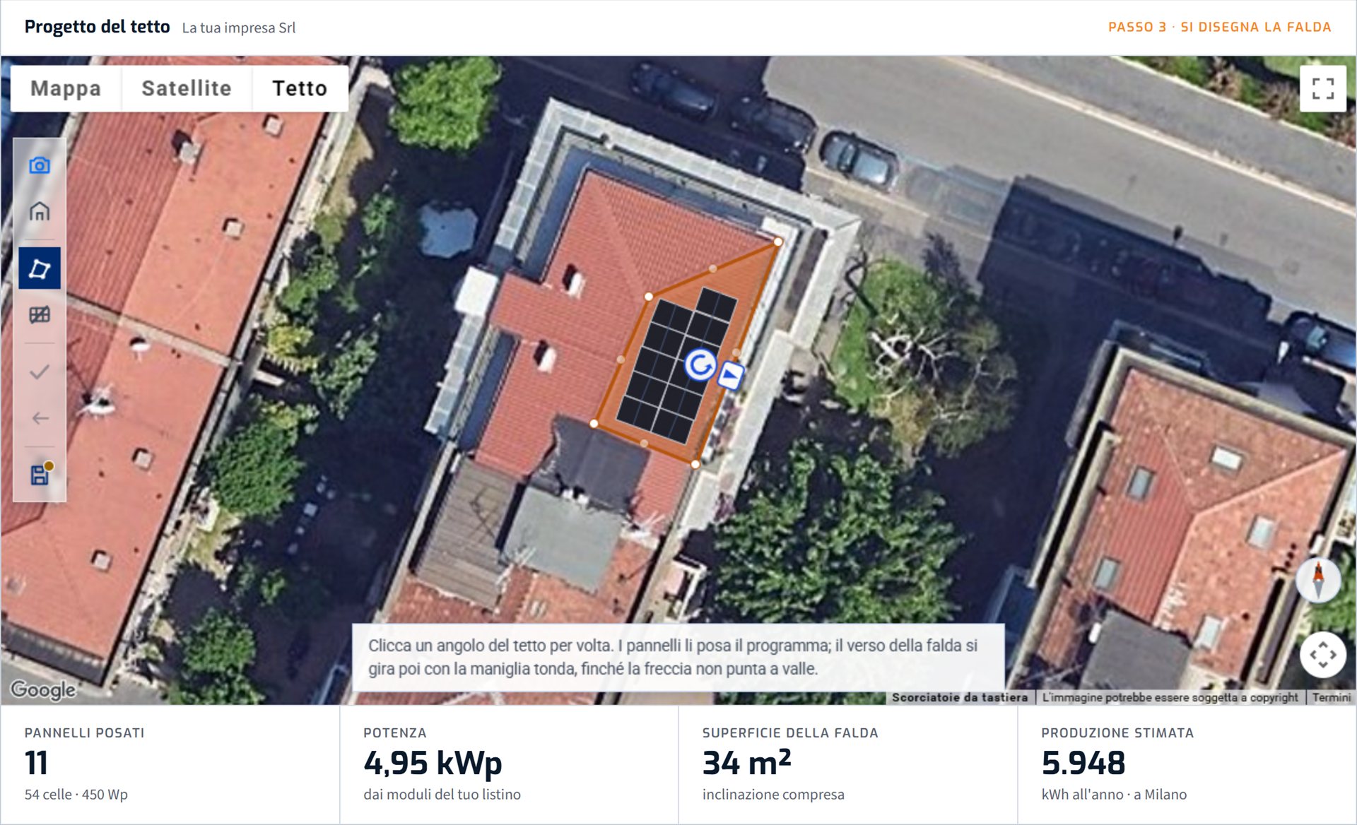 Il progettista di CaltaTech Solare: sulla foto aerea è disegnata la falda del tetto con undici moduli già posati, e sotto compaiono 4,95 kWp di potenza, 34 m² di superficie e 5.948 kWh all'anno di produzione stimata a Milano
